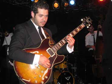 Domenic Bello live performance